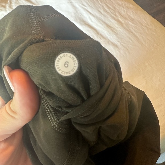 Lululemon hunter green align leggings - Picture 3 of 4